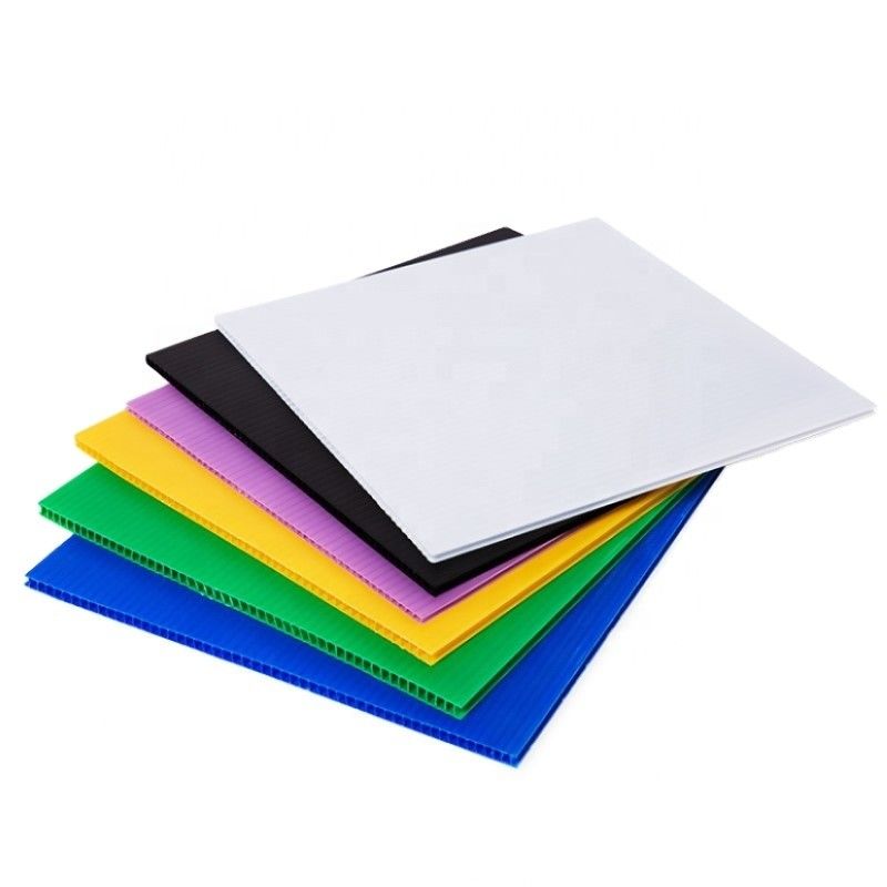 Colored Polypropylene Coreflute Sheet 2400mm Yellow Correx Board